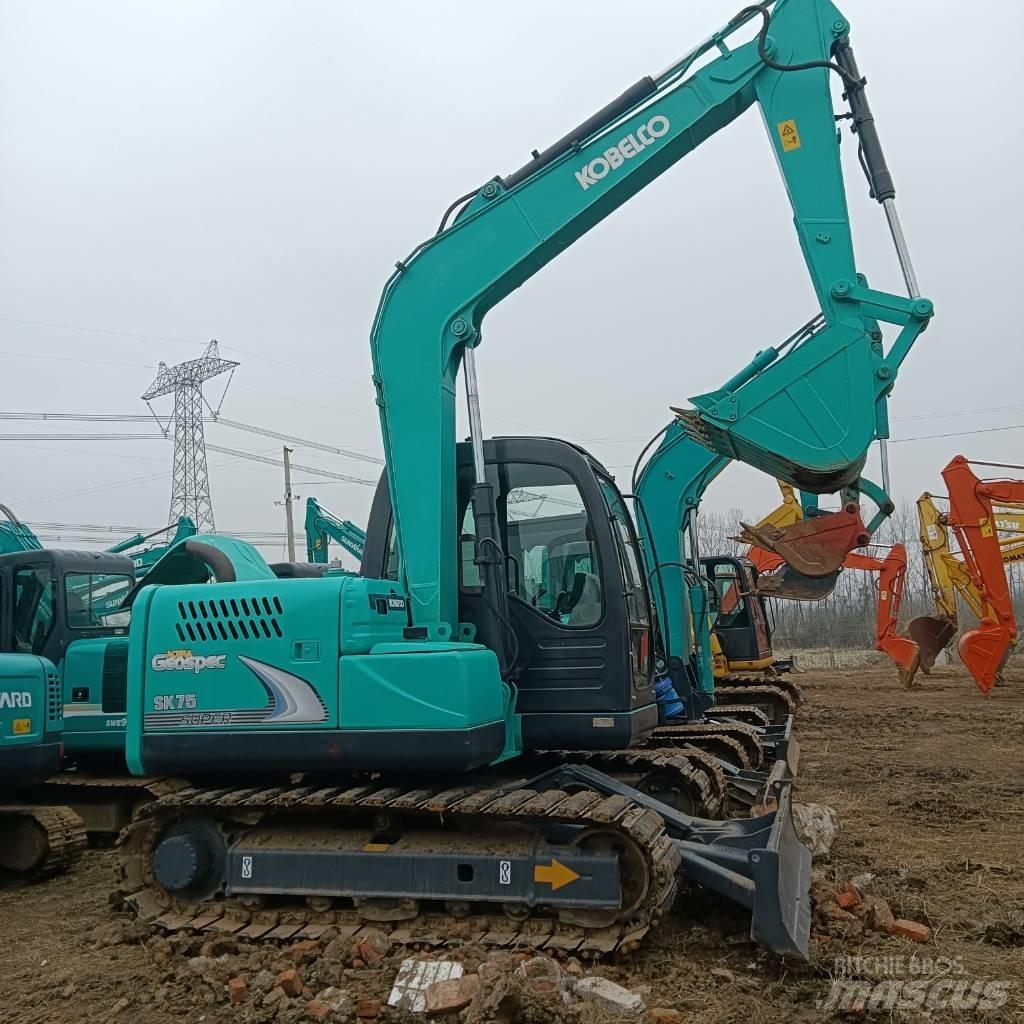 Kobelco SK75-8 Vidutinės galios ekskavatoriai 7-12 t