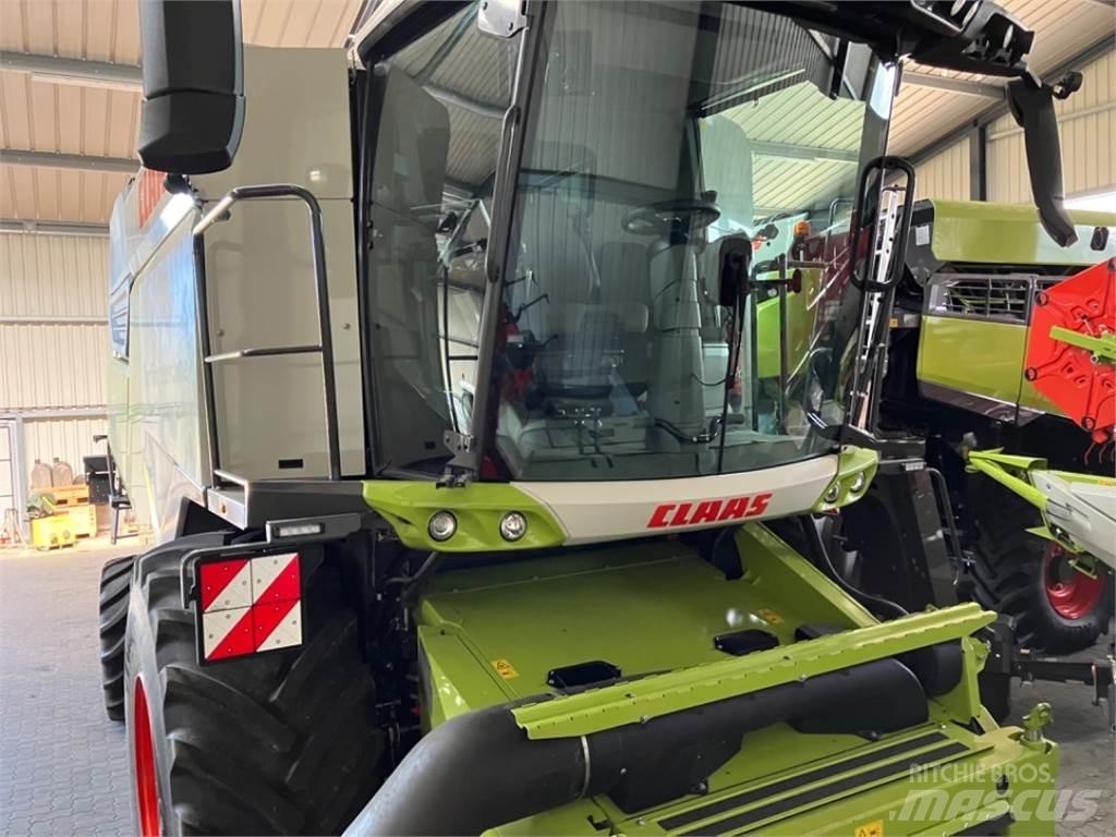CLAAS TRION 730 Derliaus nuėmimo kombainai