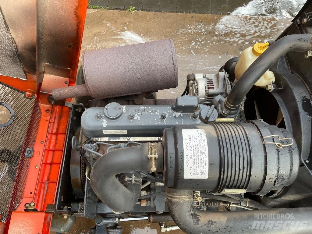 Kubota F 3560 Sodo traktoriukai-vejapjovės
