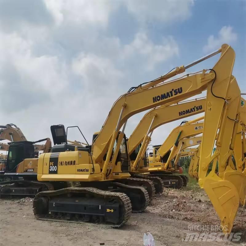 Komatsu PC 300 Vikšriniai ekskavatoriai