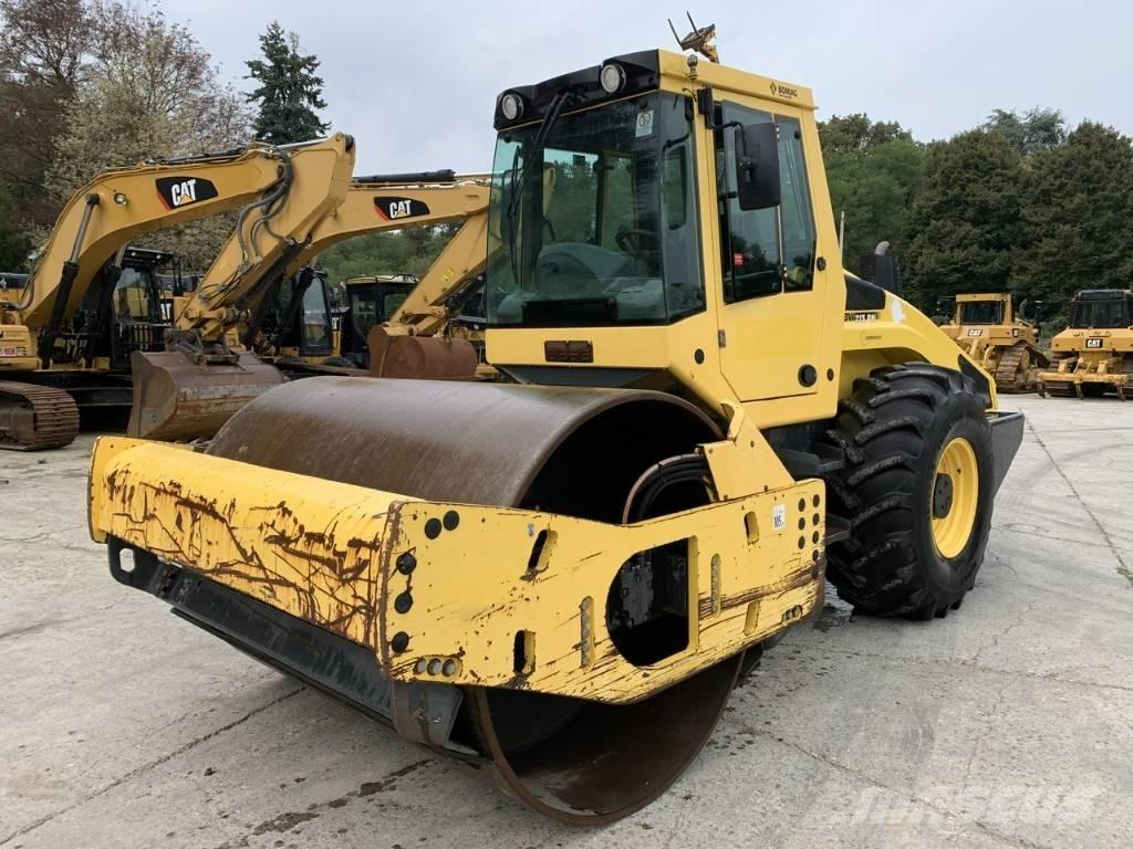 Bomag BW 213 D H-4 i Gruntiniai volai
