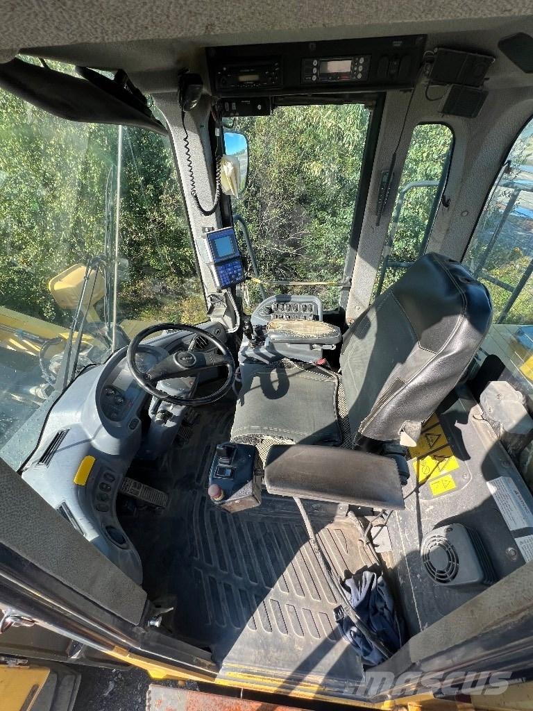 Komatsu WA 500-6 Naudoti ratiniai krautuvai