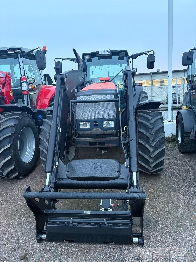 Valtra 8350 Traktoriai