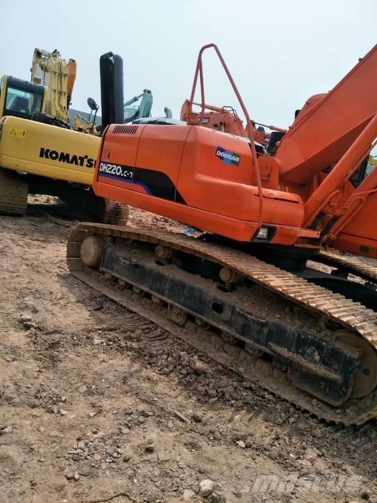 Doosan 225 Vikšriniai ekskavatoriai