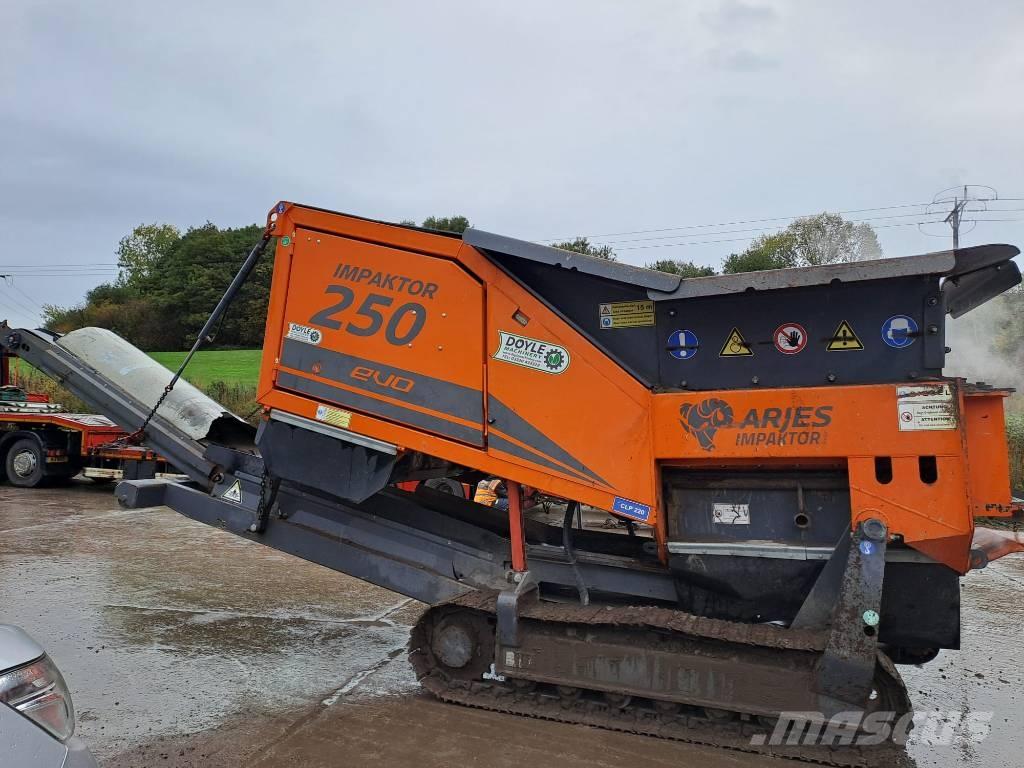 Arjes Impaktor 250 Mobilūs smulkintuvai