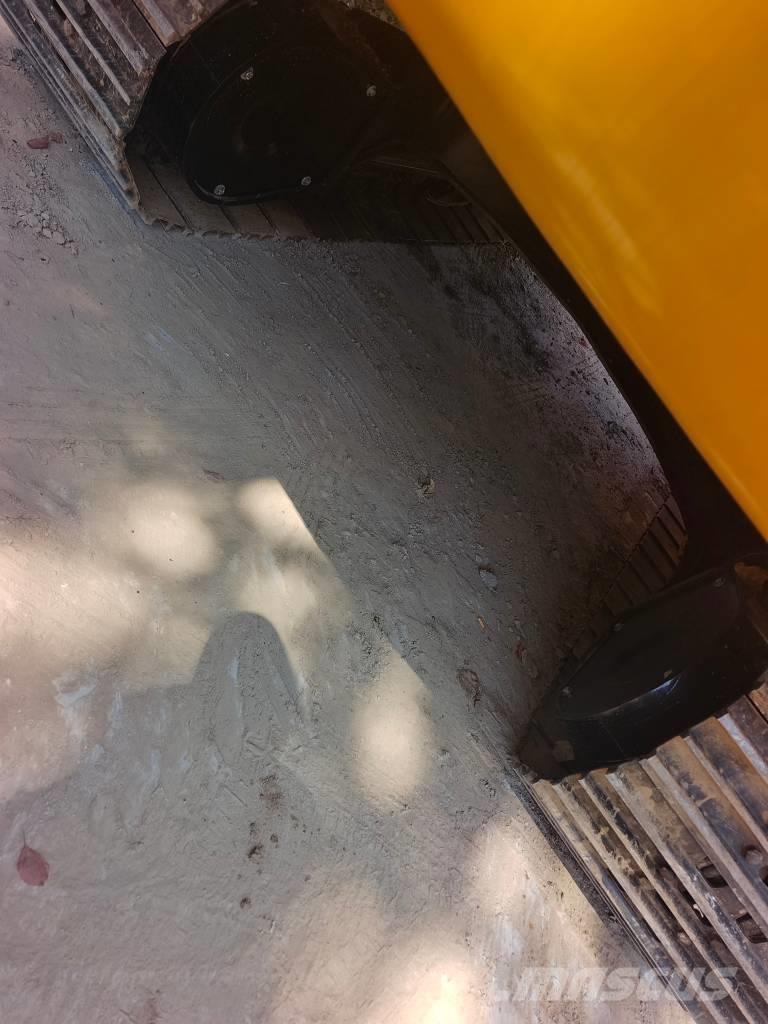 CAT 320 D Vikšriniai ekskavatoriai