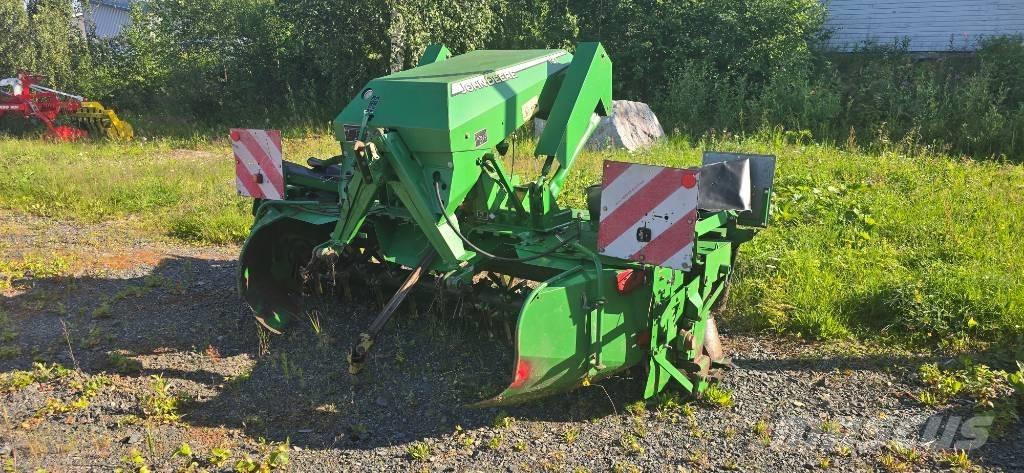 John Deere 131 Formuojančios žoliapjovės