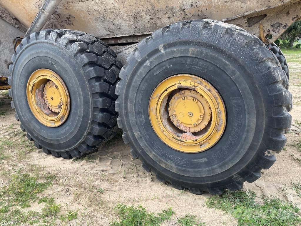CAT 740 GC Karjeriniai savivarčiai