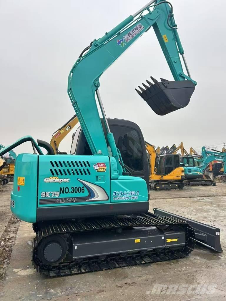 Kobelco SK 75 Vikšriniai ekskavatoriai