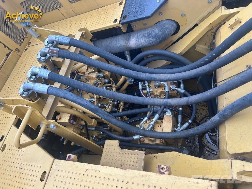 CAT 374 Vikšriniai ekskavatoriai