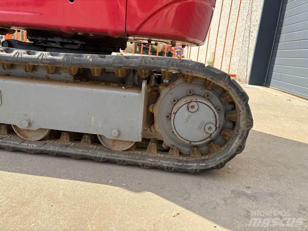 Takeuchi TB 210 R Mini ekskavatoriai < 7 t