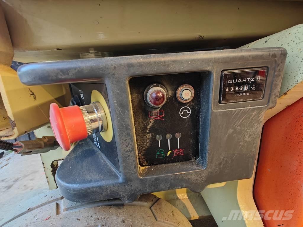 JLG 1930 ES Žirkliniai keltuvai