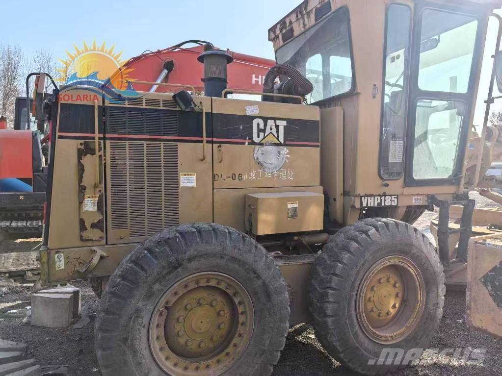 CAT 140 H Greideriai