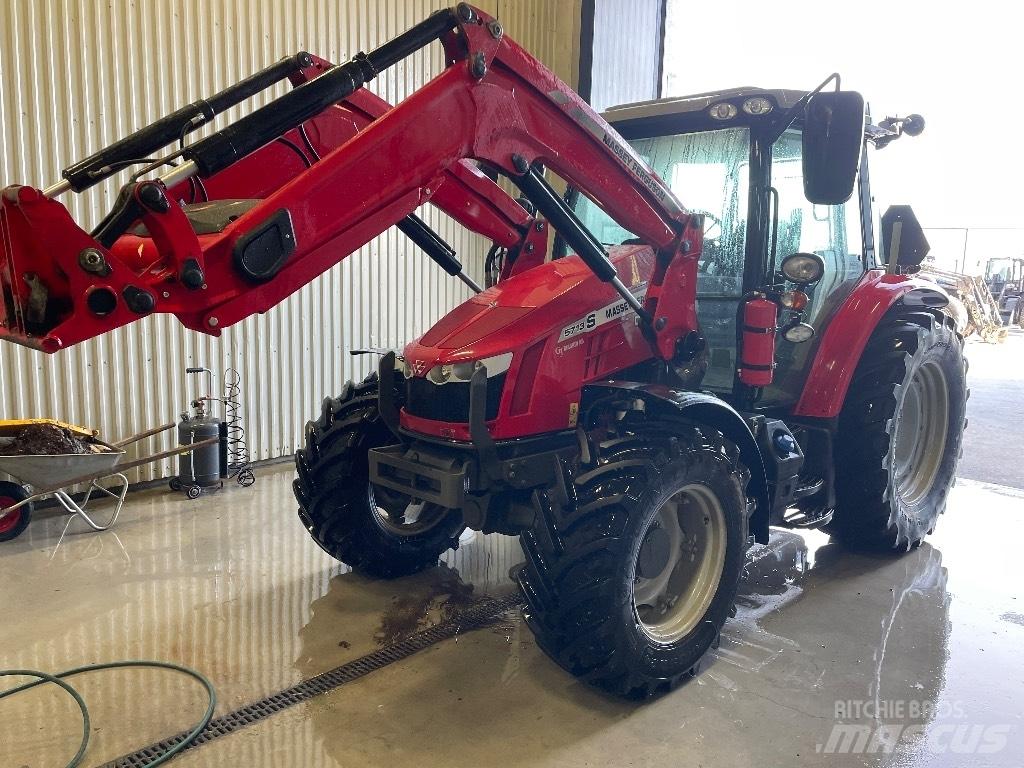 Massey Ferguson 5713 Traktoriai