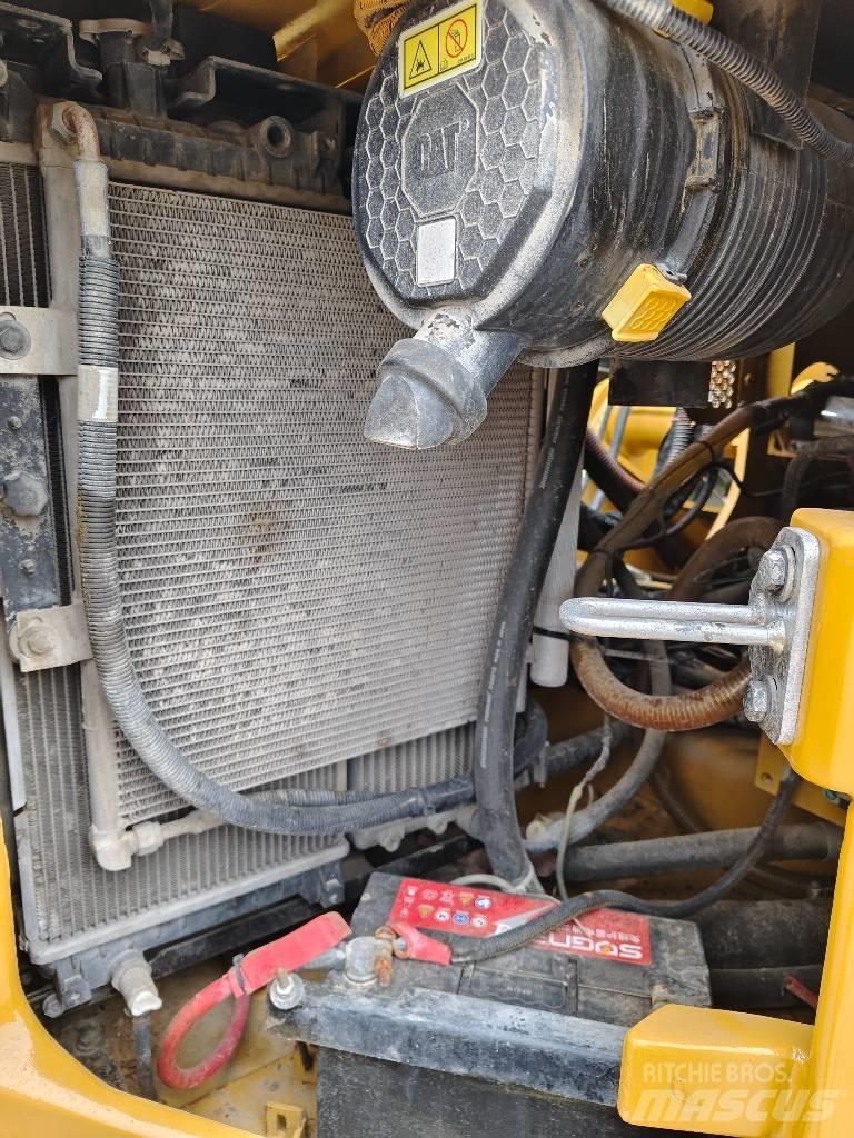 CAT 307.5 Vikšriniai ekskavatoriai