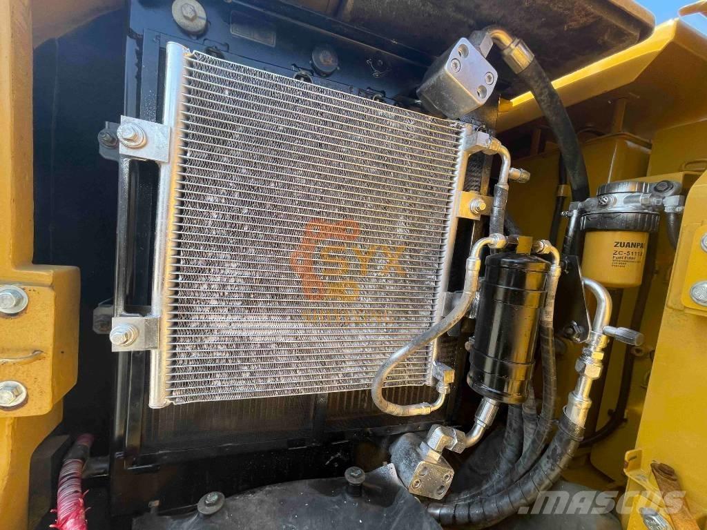 CAT 305.5 E 2 Vikšriniai ekskavatoriai