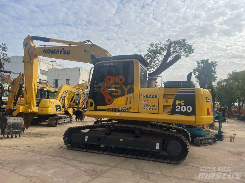 Komatsu PC 200-8 Vikšriniai ekskavatoriai