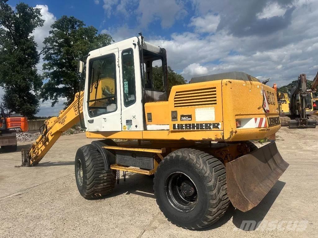 Liebherr A900 Ratiniai ekskavatoriai
