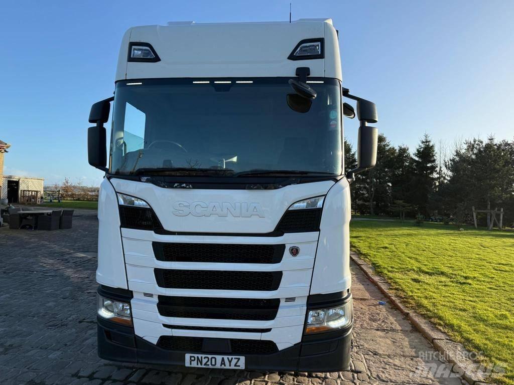 Scania R Series Priekabos su tentu