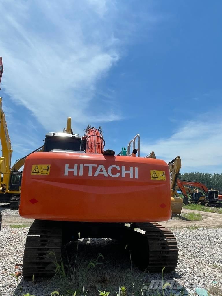 Hitachi ZX 200 Vikšriniai ekskavatoriai