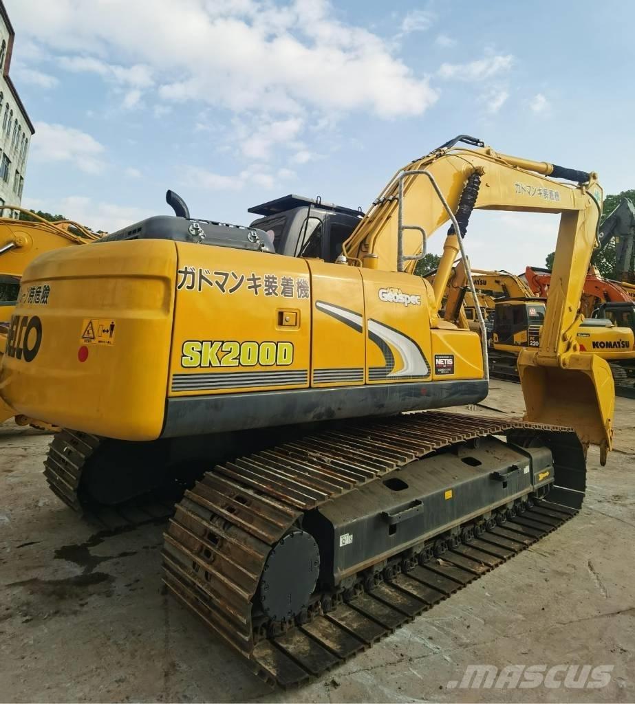 Kobelco SK 200 Vikšriniai ekskavatoriai