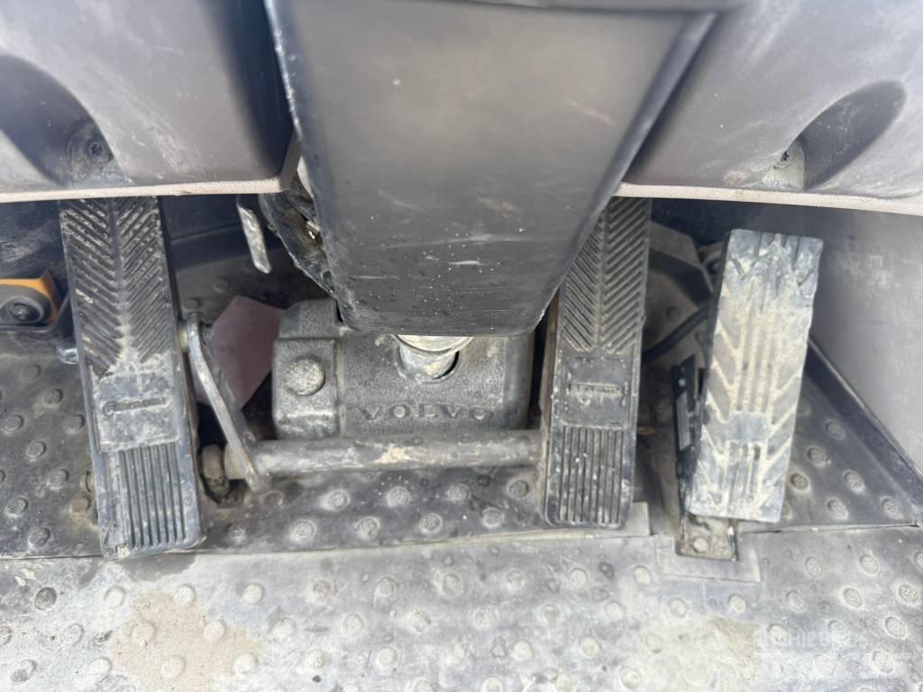 Volvo L 180 G Naudoti ratiniai krautuvai