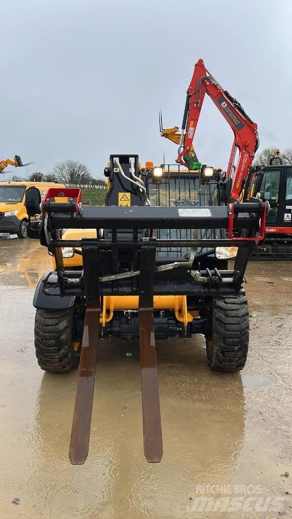 JCB 525-60 Teleskopiniai krautuvai