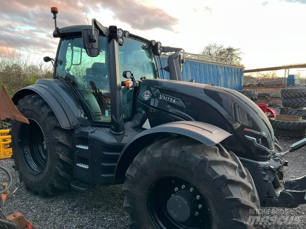 Valtra T 235 Direct Traktoriai