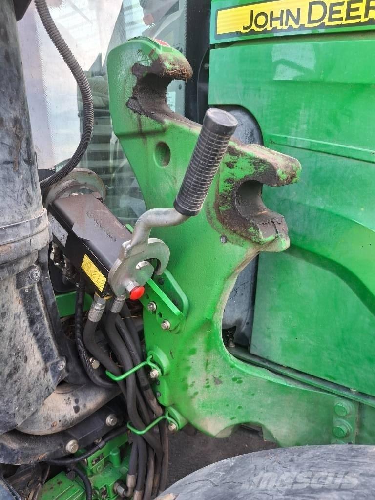 John Deere 6100M Traktoriai