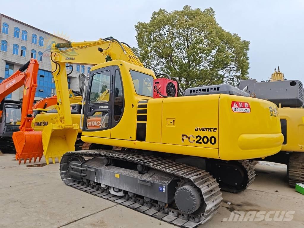 Komatsu PC 200-6 Vikšriniai ekskavatoriai