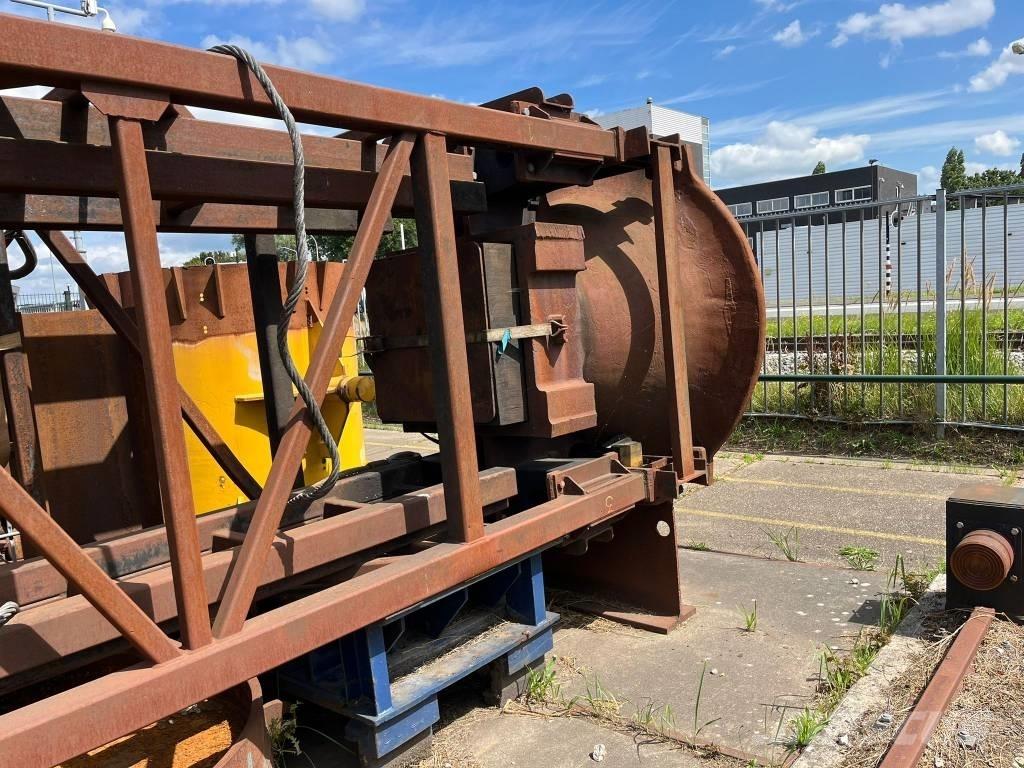 Delmag D46-32 Dyzeliniai poliniai plaktukai