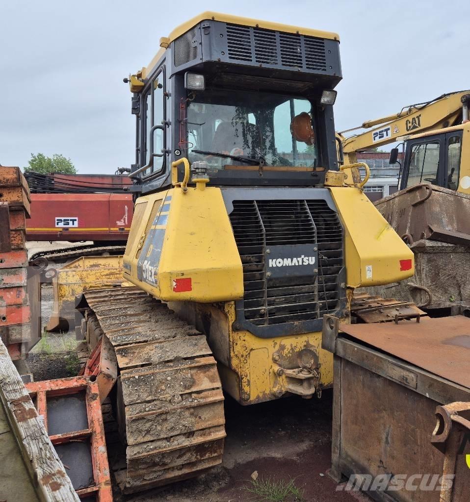 Komatsu D 51 EX-22 Vikšriniai buldozeriai