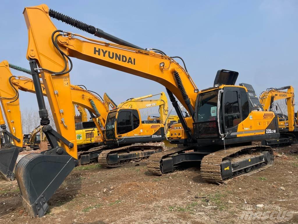Hyundai 220 Vikšriniai ekskavatoriai