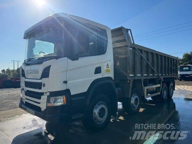 Scania P 410 Savivarčių priekabų vilkikai