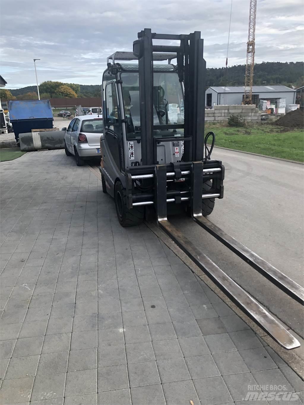 Still RX60-50/600 Elektriniai šakiniai krautuvai