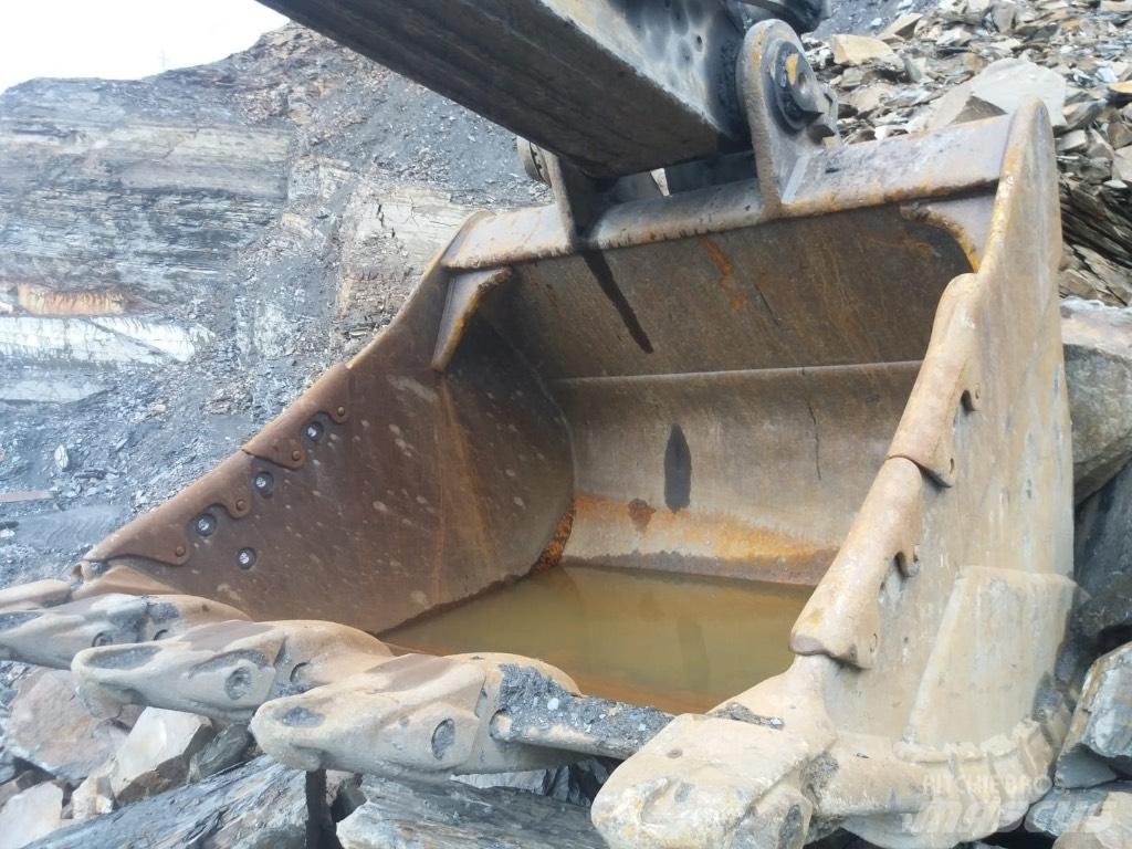CAT 352 F Vikšriniai ekskavatoriai