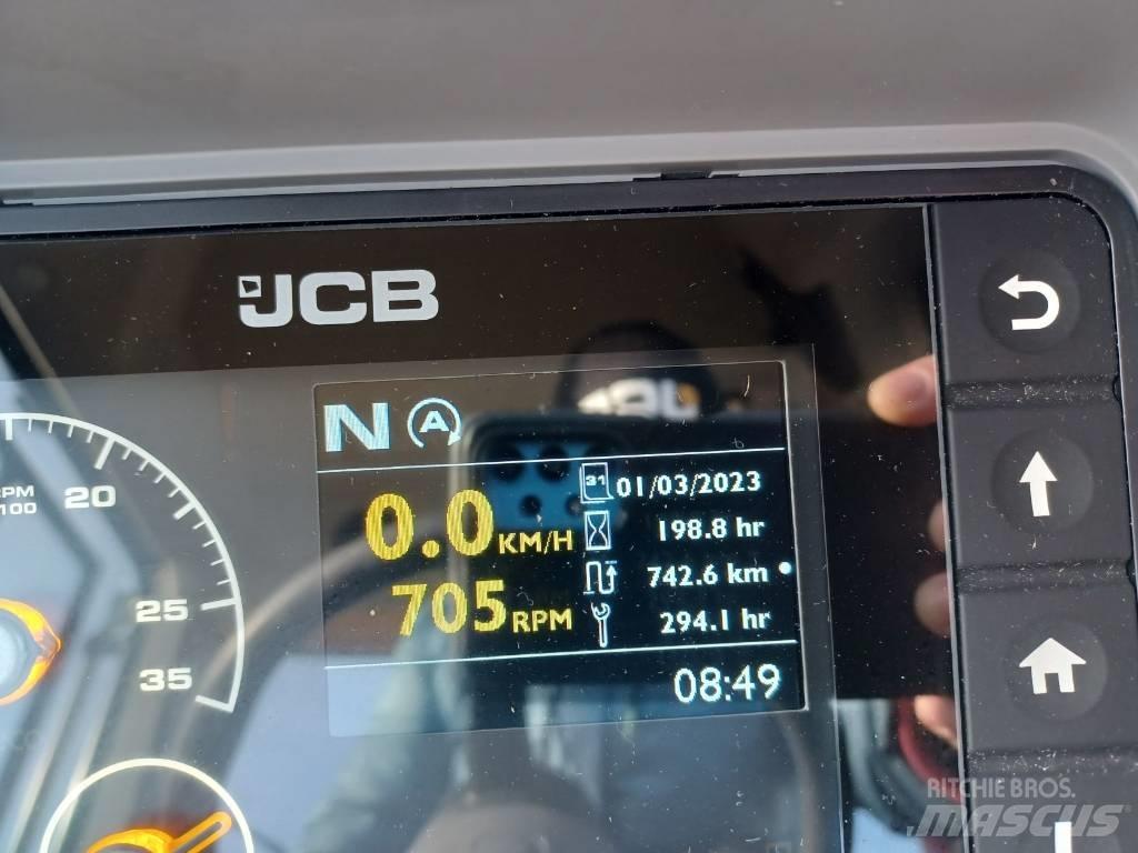 JCB 427 HT Naudoti ratiniai krautuvai