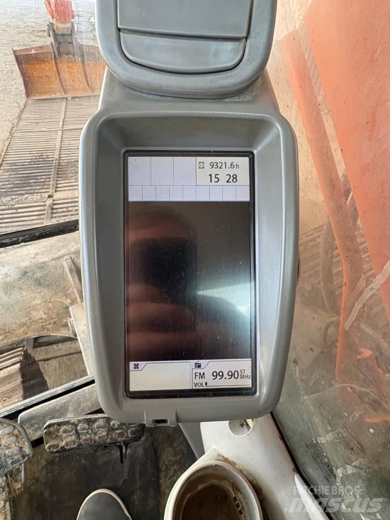 Hitachi ZX 225 Vikšriniai ekskavatoriai