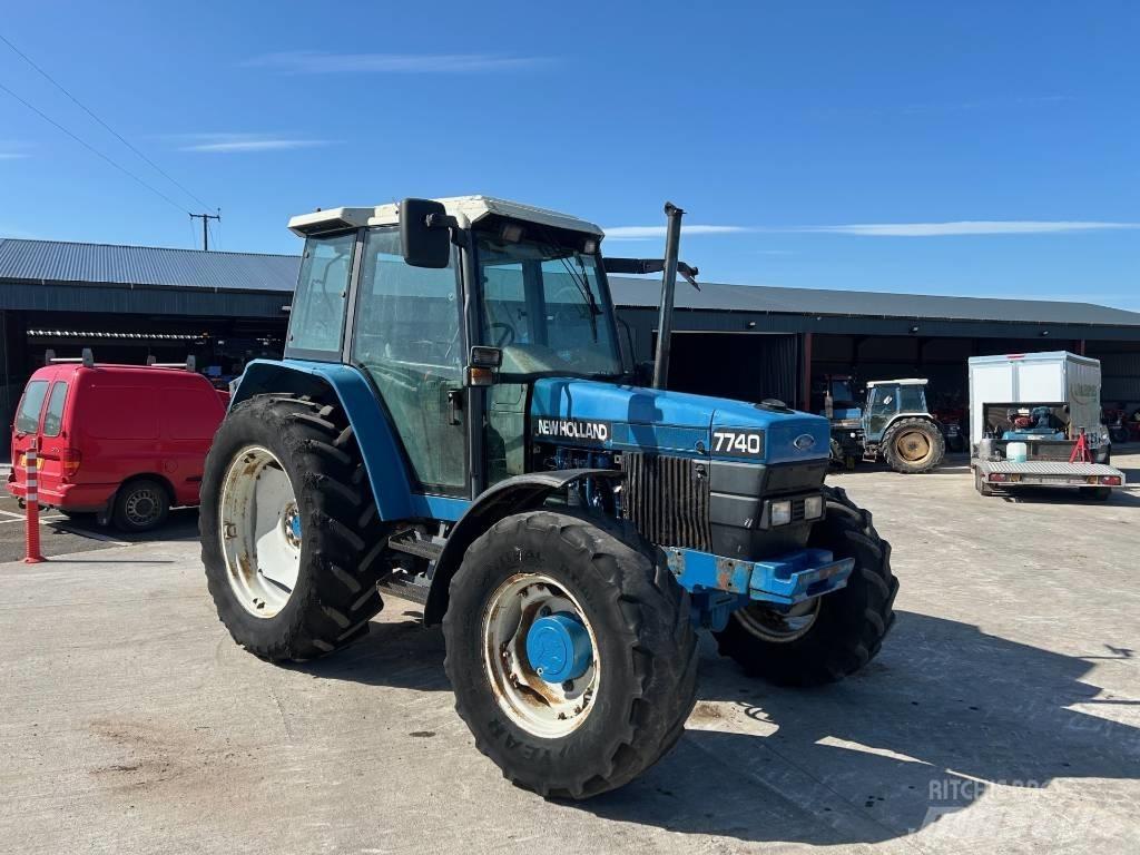 New Holland 7740 Traktoriai