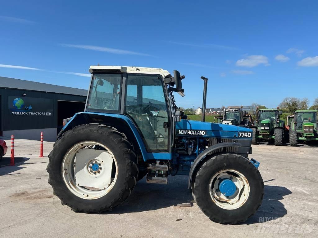 New Holland 7740 Traktoriai