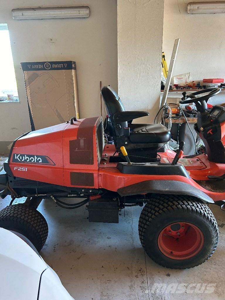 Kubota F 251 Montuojamos ir prikabinamos šienapjovės