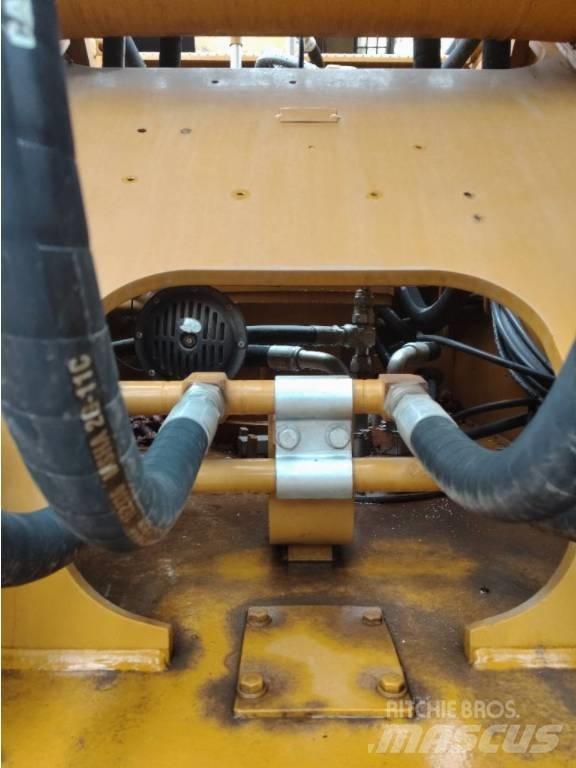 CAT 336 D Vikšriniai ekskavatoriai