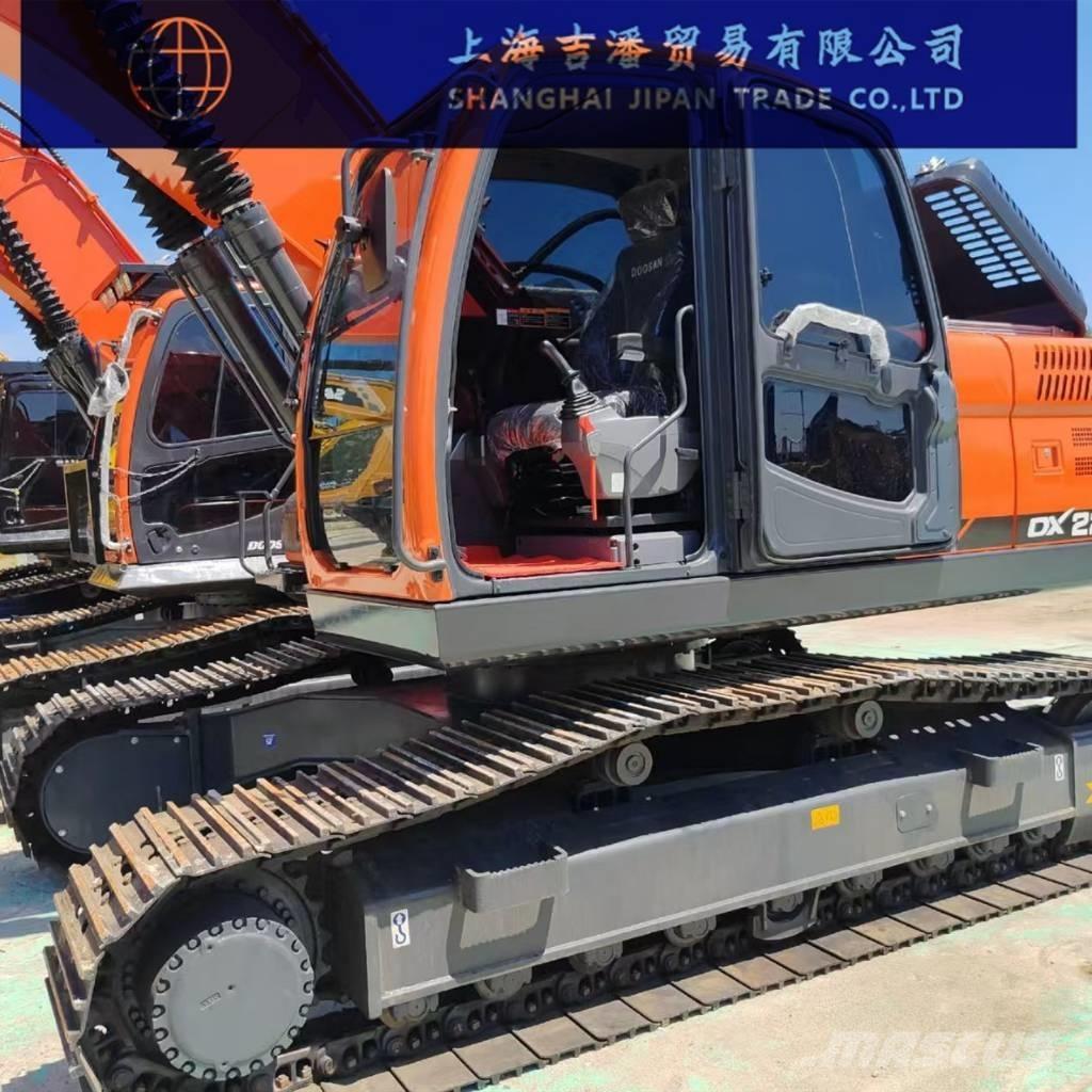 Doosan DX 225 Vikšriniai ekskavatoriai