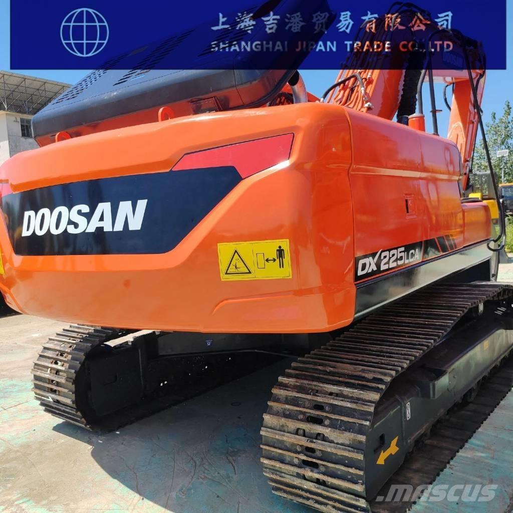 Doosan DX 225 Vikšriniai ekskavatoriai