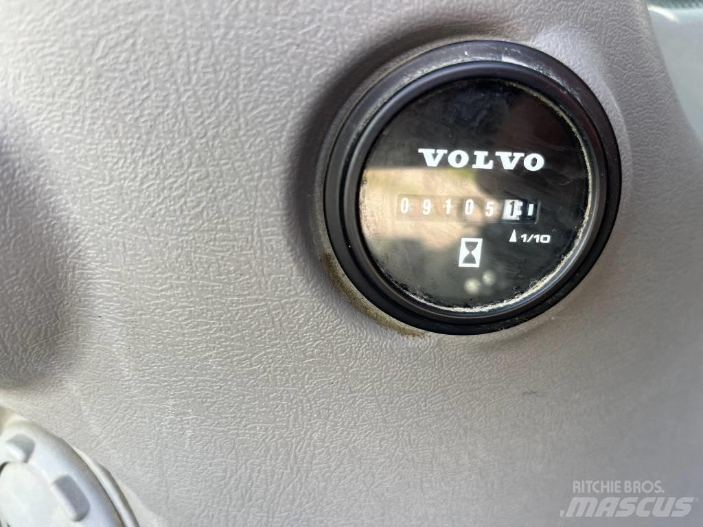Volvo EC 300 EL Vikšriniai ekskavatoriai