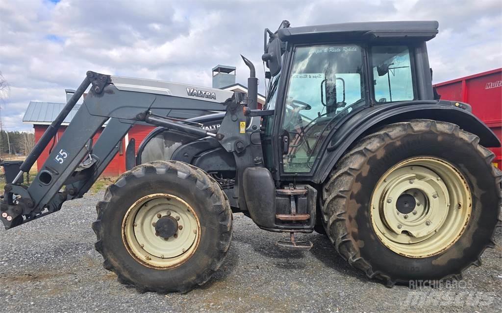 Valtra N141 HiTech Traktoriai