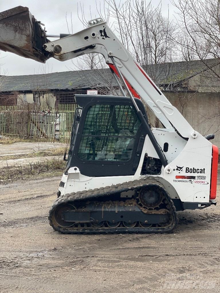Bobcat T550 Krautuvai su šoniniu pasukimu