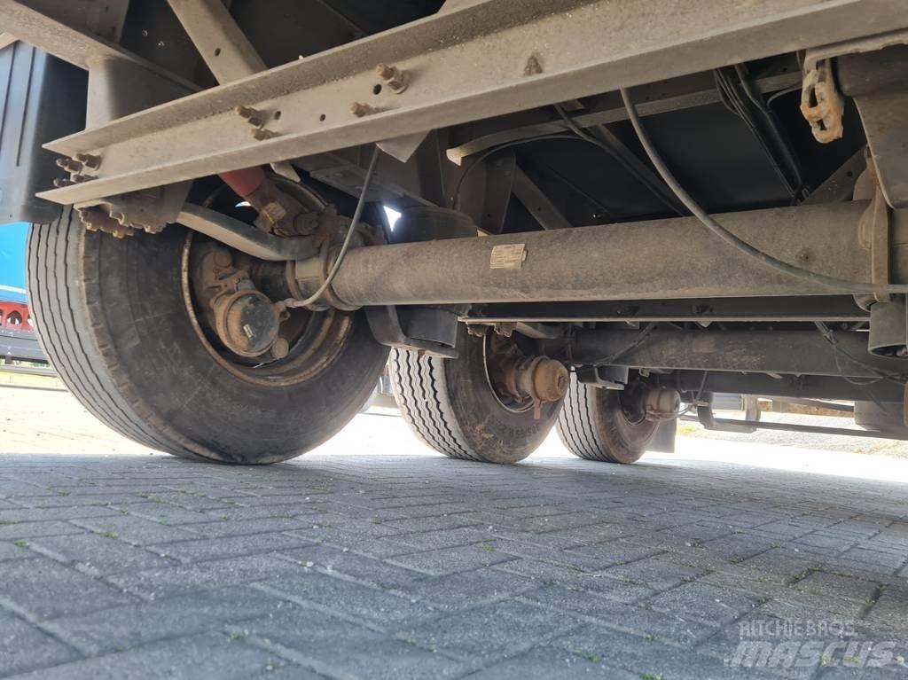 Schmitz SCS 24 Tentinės puspriekabės