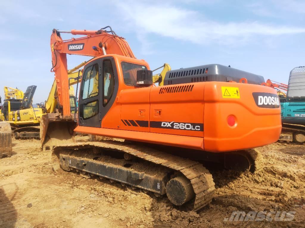 Doosan DX260LC Vikšriniai ekskavatoriai
