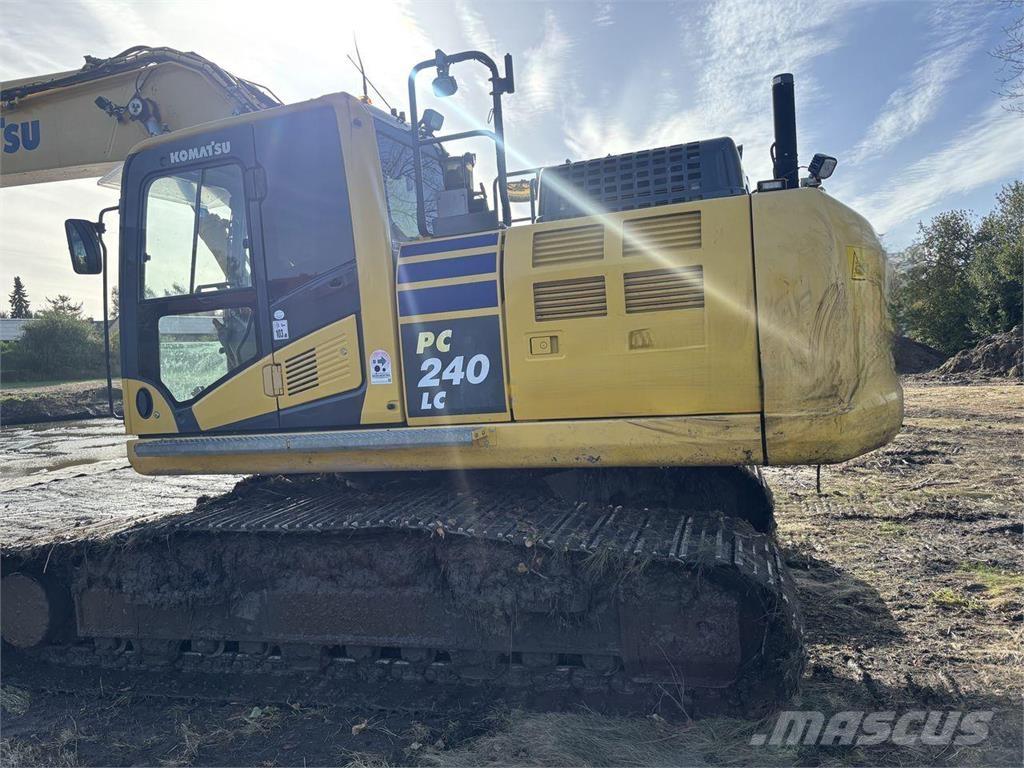 Komatsu PC240LC-11 Vikšriniai ekskavatoriai